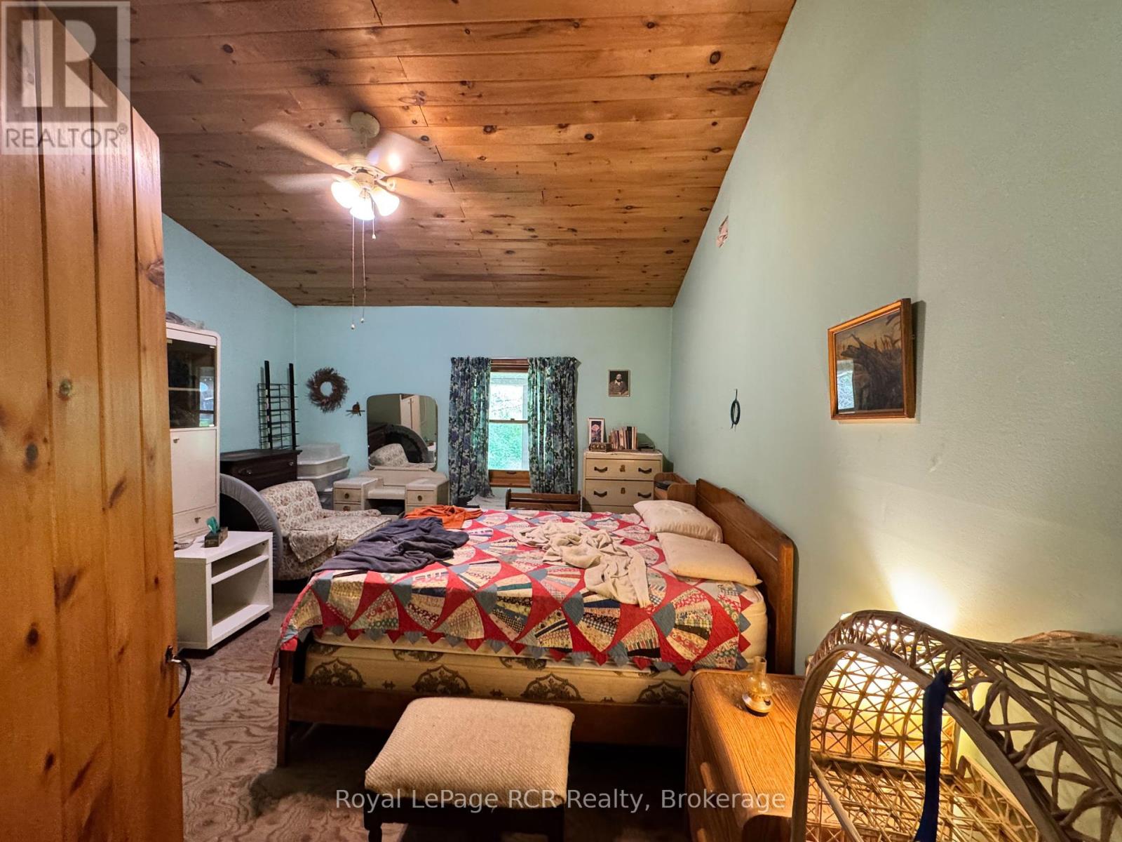 Photo 16 of 585250 Sideroad 10 A, Grey Highlands ON