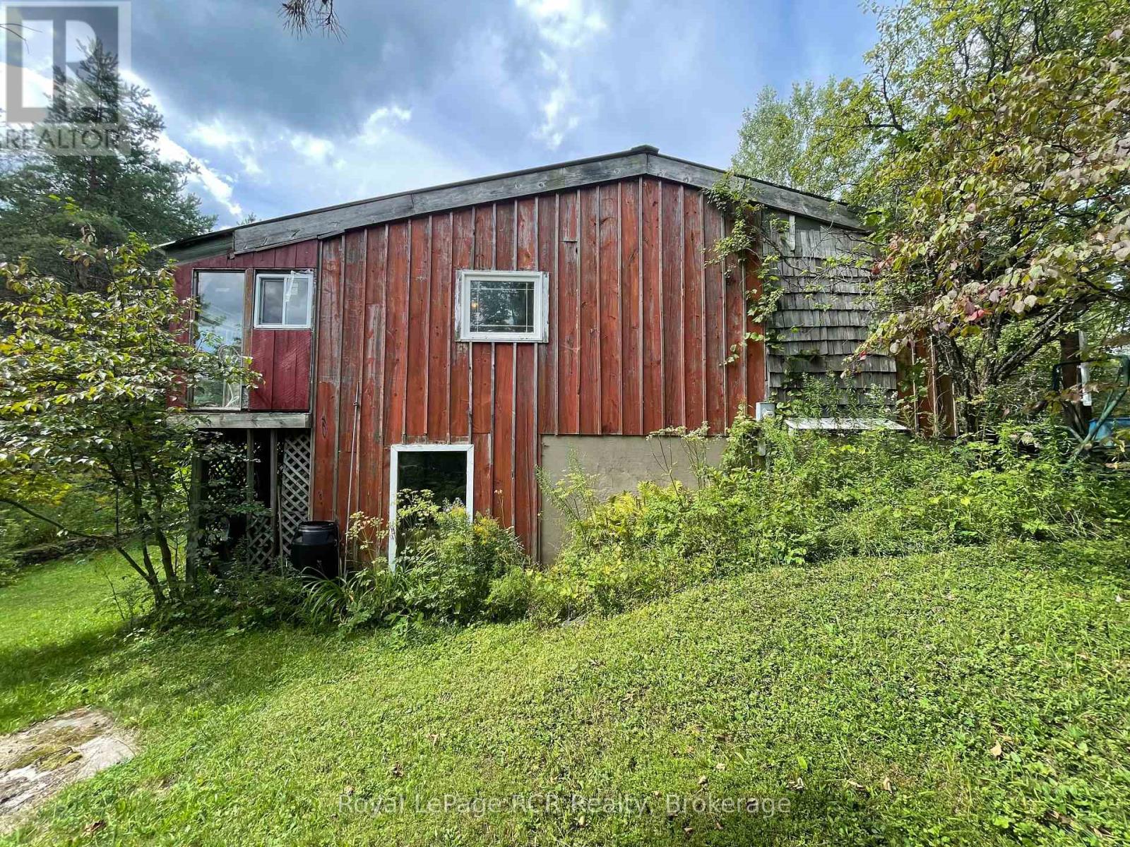 Photo 6 of 585250 Sideroad 10 A, Grey Highlands ON