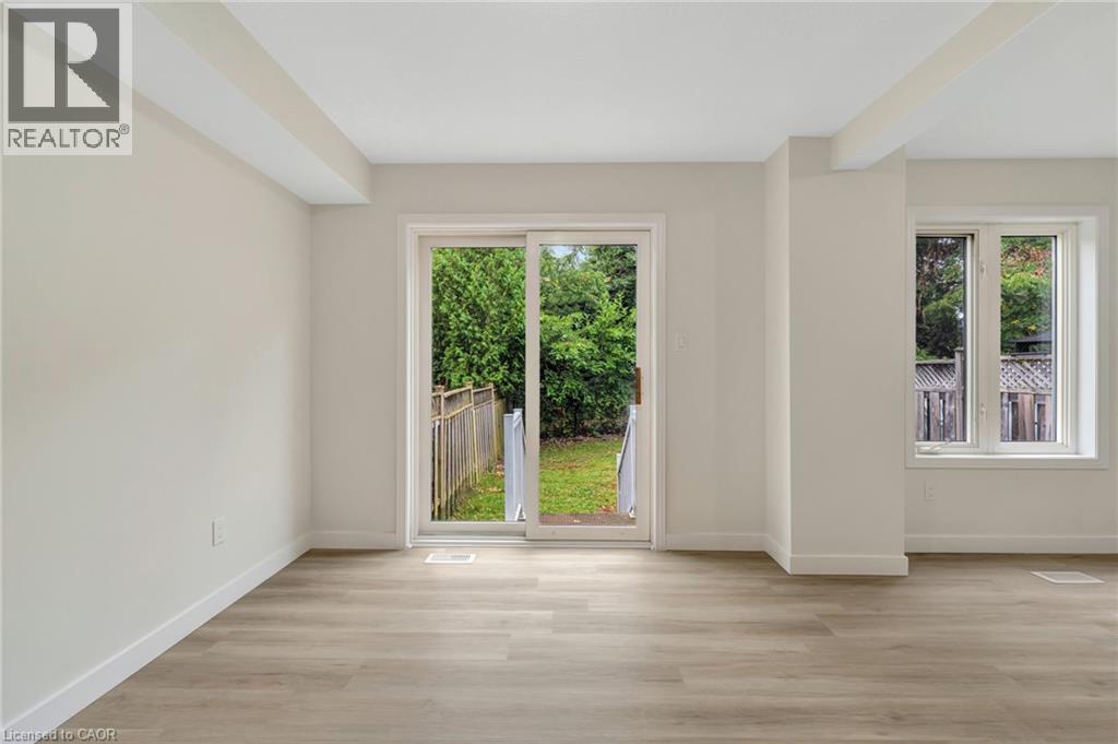 Photo 22 of 7 Ferncliffe Street, Cambridge ON