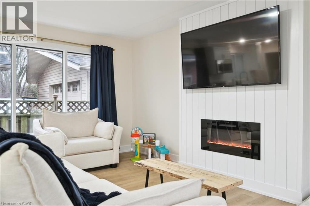 Photo 10 of 72 West 25th Street, Hamilton ON