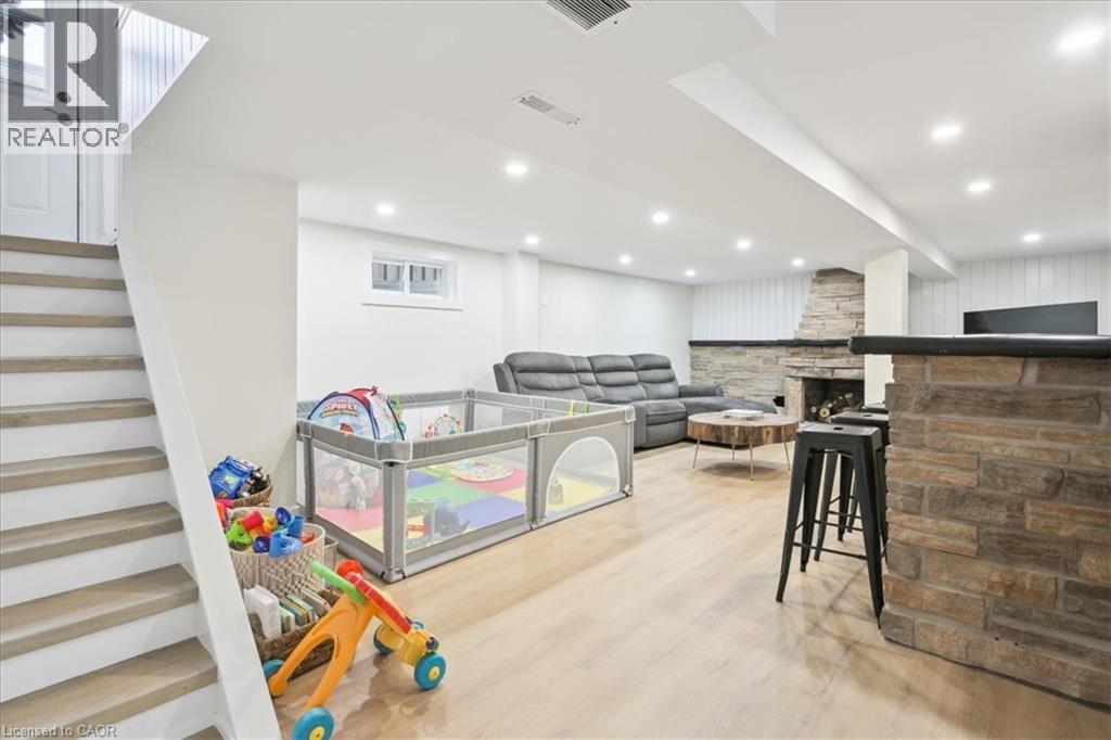 Photo 28 of 72 West 25th Street, Hamilton ON