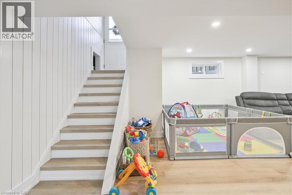 Photo 29 of 72 West 25th Street, Hamilton ON