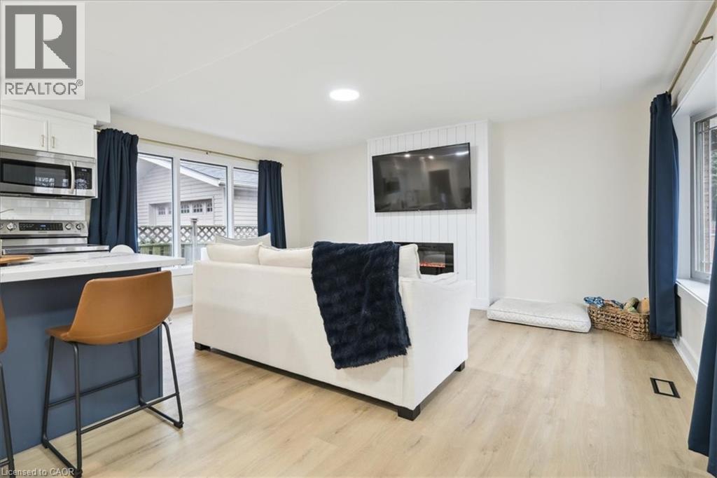 Photo 9 of 72 West 25th Street, Hamilton ON