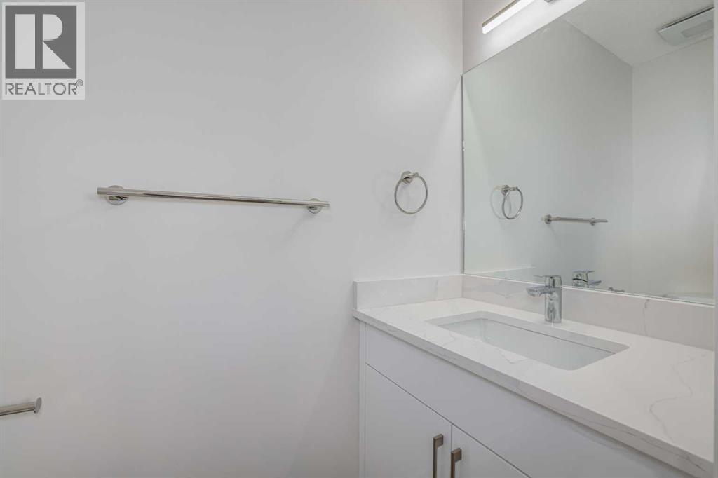 Photo 10 of 152 Falconridge Crescent Ne, Calgary AB
