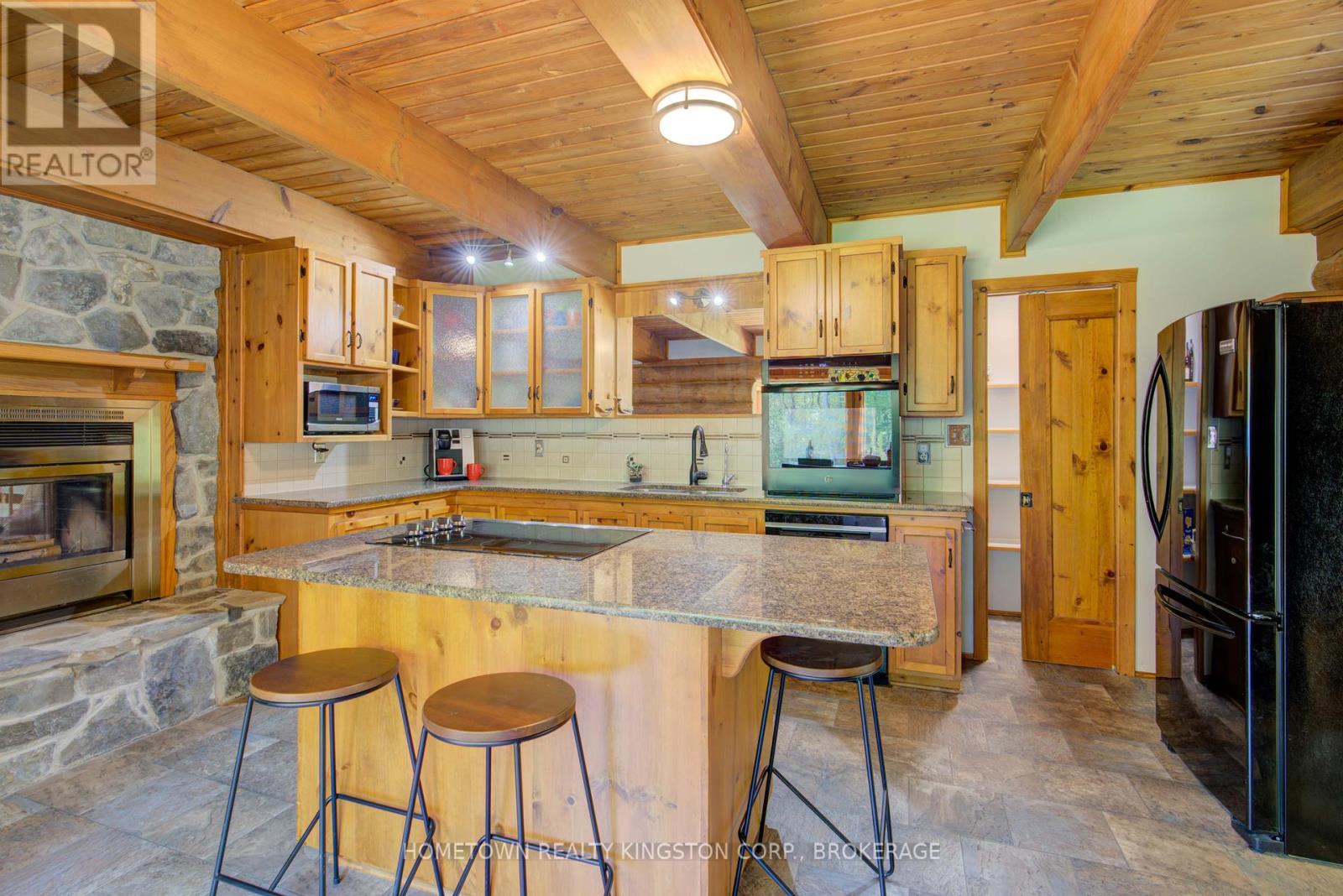 Photo 19 of 199 Kellys Road, Rideau Lakes ON