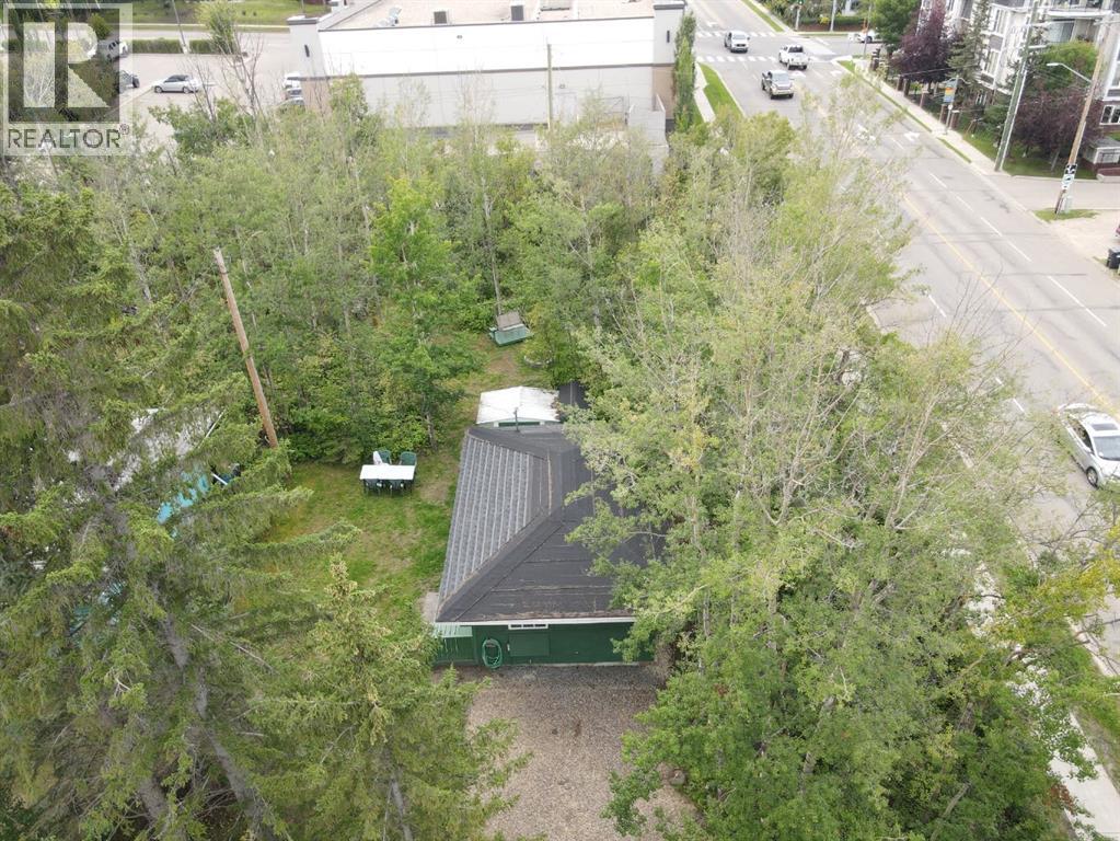 Photo 4 of 4640 49 Street, Sylvan Lake AB