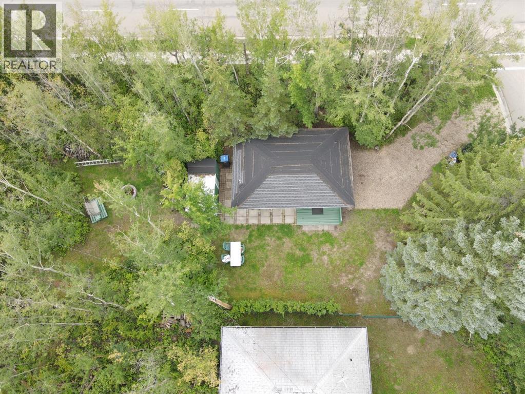 Photo 3 of 4640 49 Street, Sylvan Lake AB