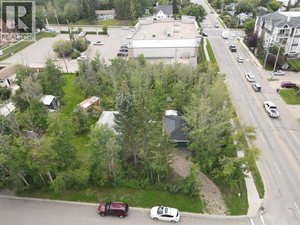 Photo 34 of 4640 49 Street, Sylvan Lake AB