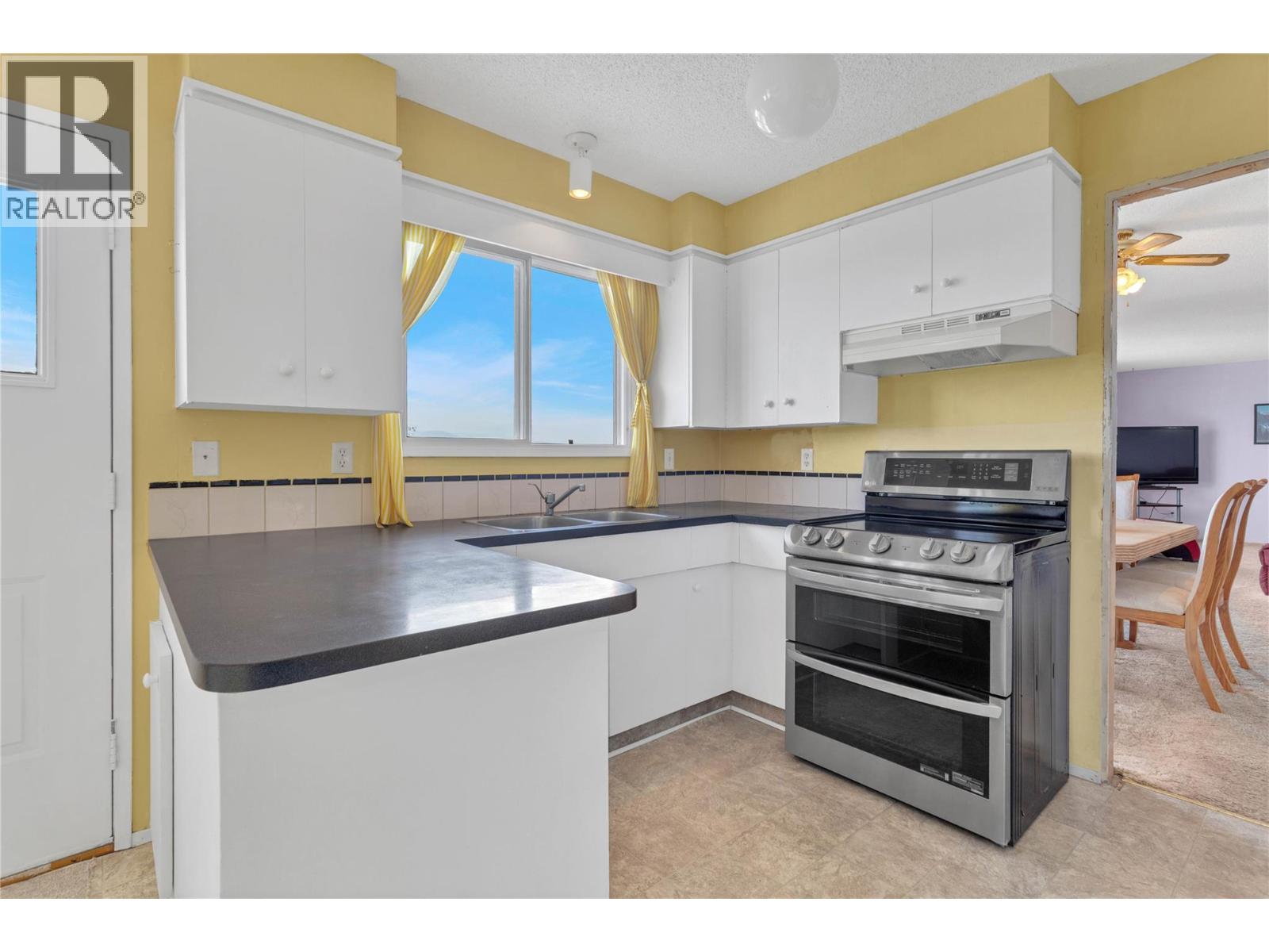 6501 Sherburn Road, Peachland