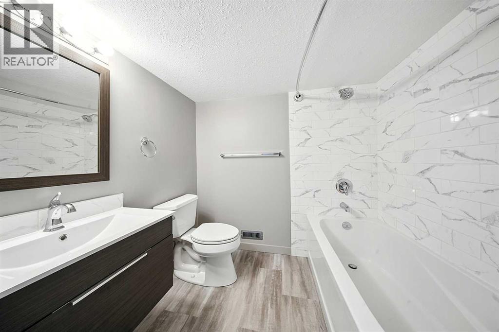 Photo 21 of 4638 48 A Avenueclose, Sylvan Lake AB