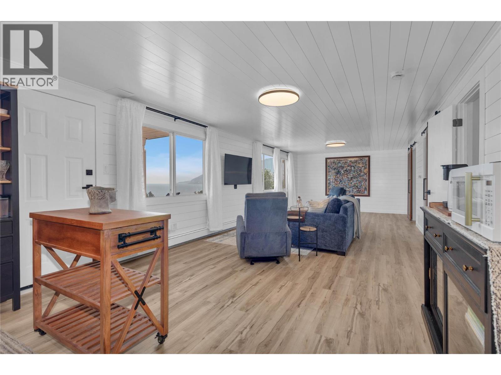 6501 Sherburn Road, Peachland