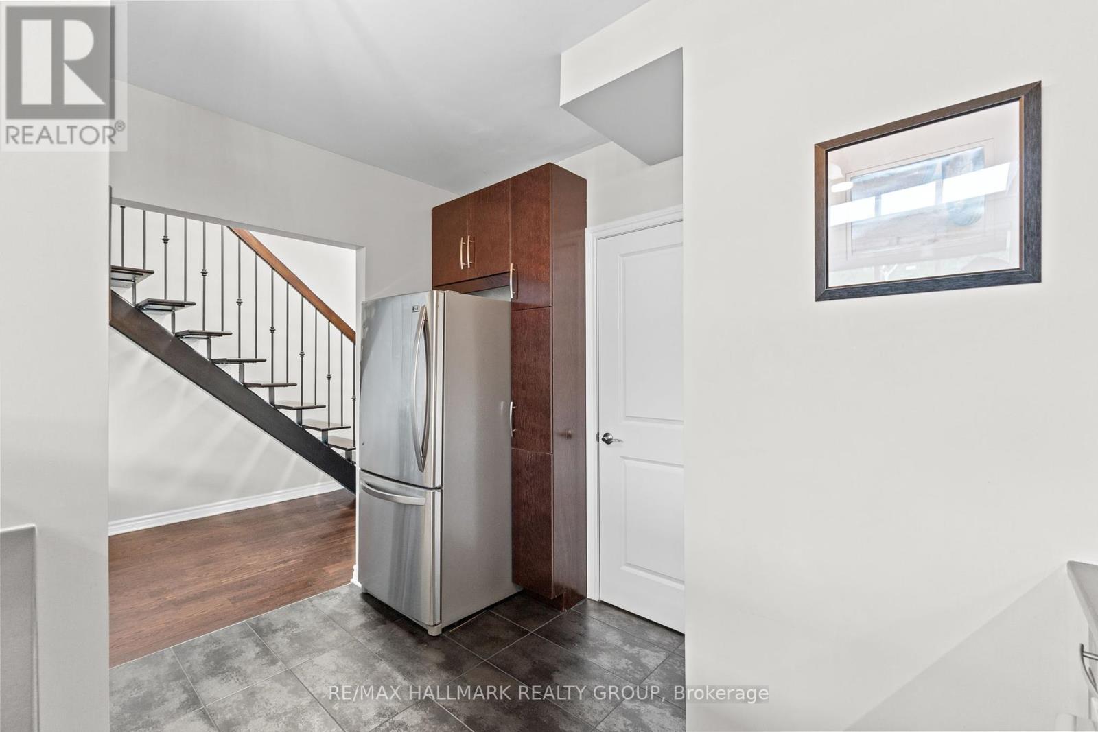 Photo 9 of 206 500 Claridge Drive, Ottawa ON