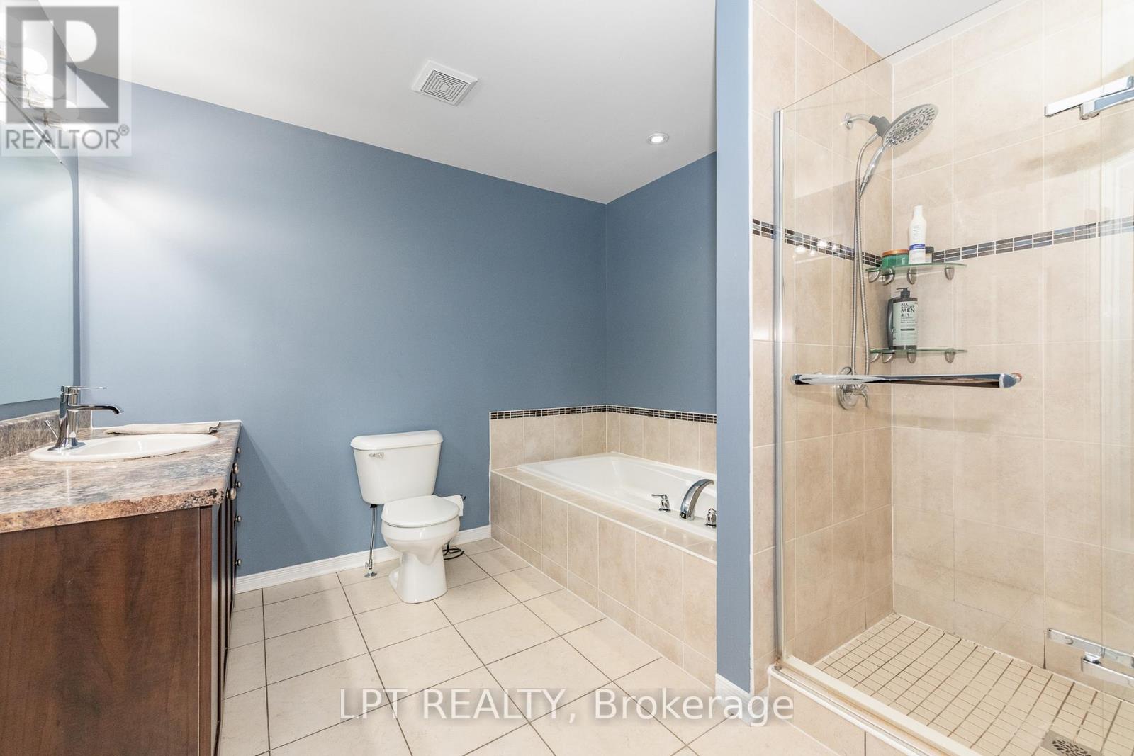 Photo 13 of 950 Torovin Private, Ottawa ON