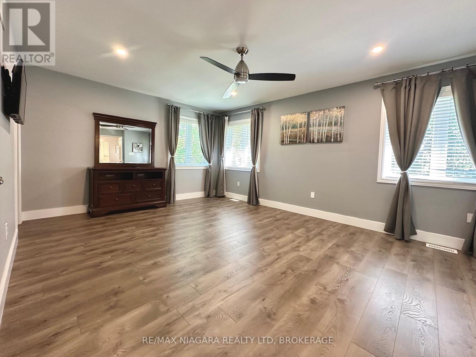 Photo 12 of 104 Cannery Drive, Niagaraonthelake ON