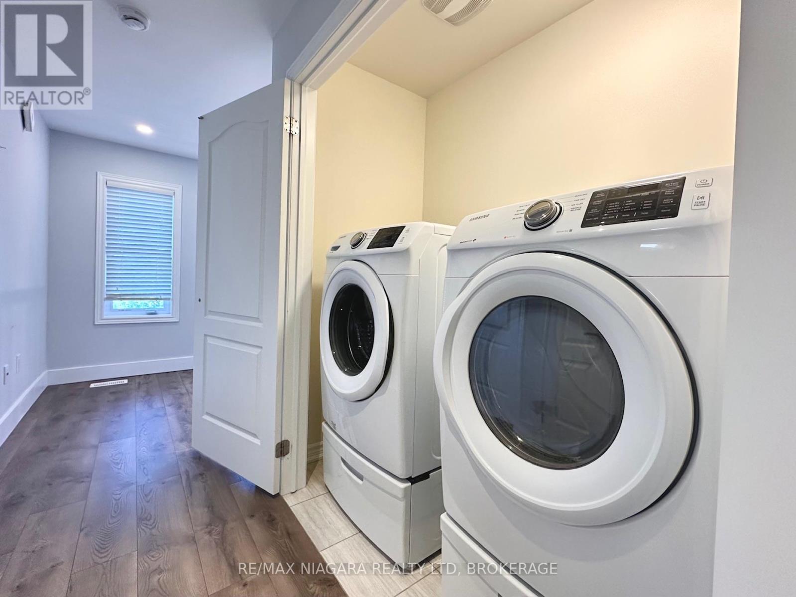 Photo 17 of 104 Cannery Drive, Niagaraonthelake ON