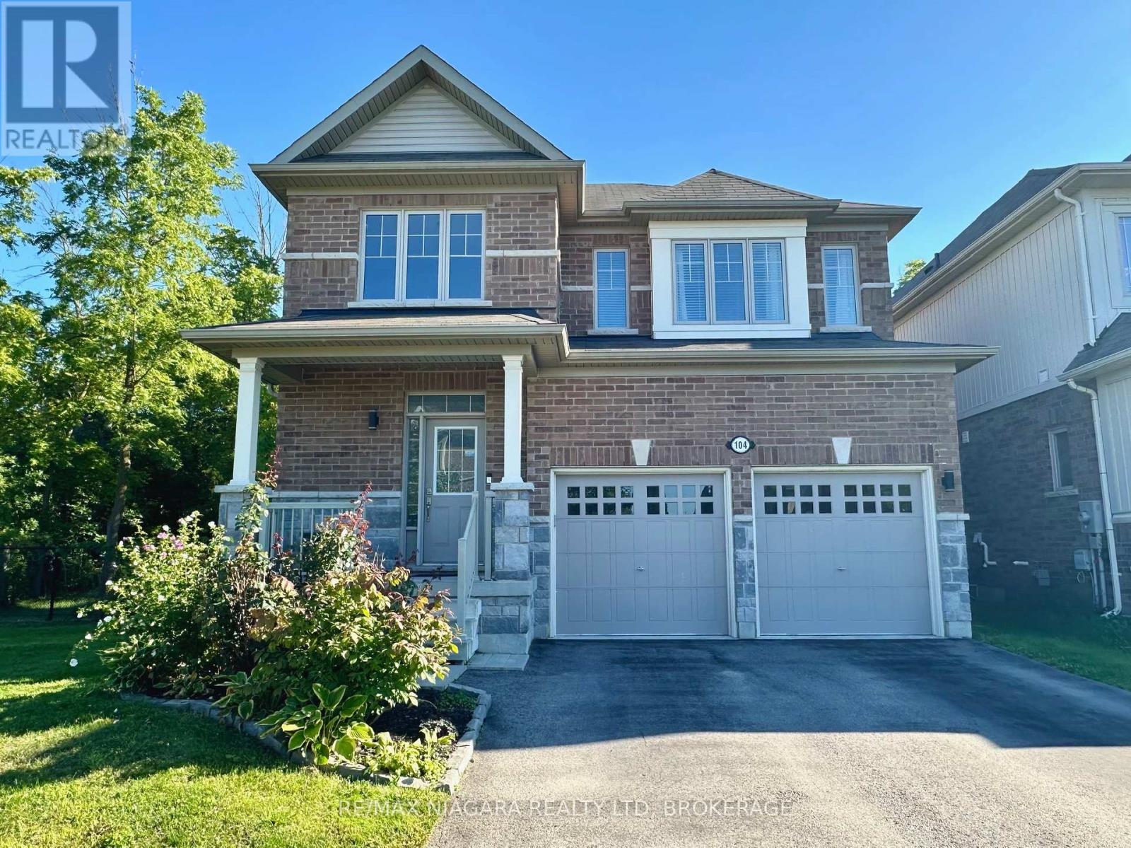 Photo 2 of 104 Cannery Drive, Niagaraonthelake ON