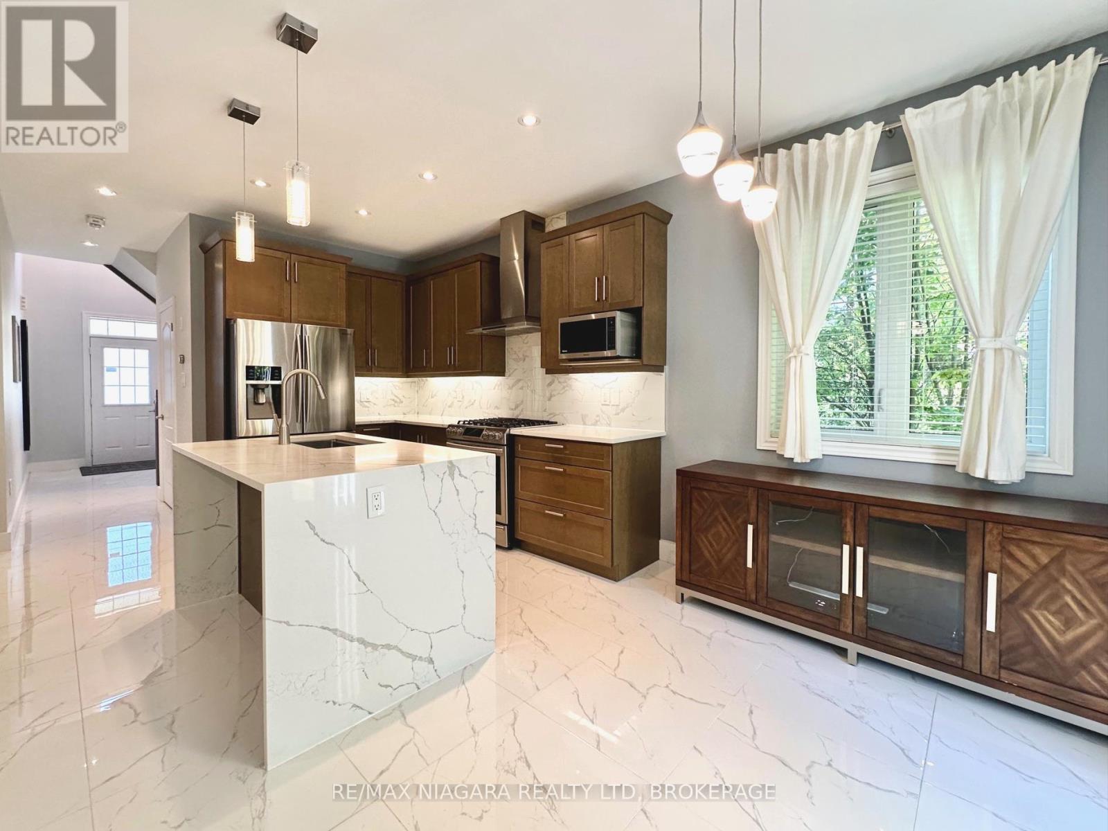 Photo 6 of 104 Cannery Drive, Niagaraonthelake ON