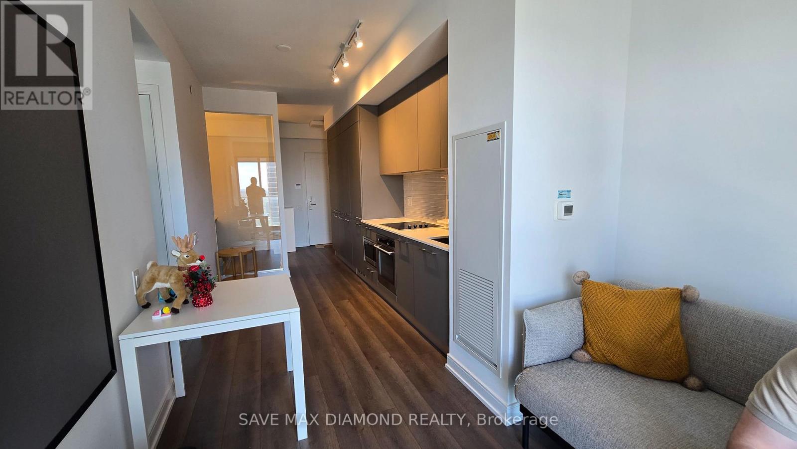 Photo 10 of 3112 3 Gloucester Street, Toronto ON
