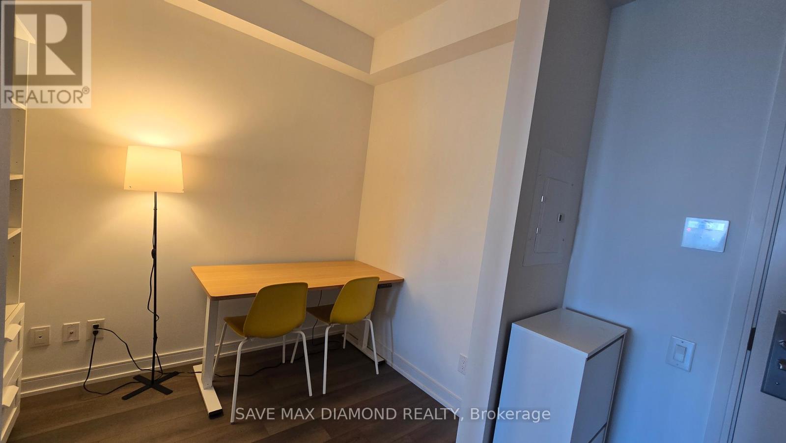 Photo 8 of 3112 3 Gloucester Street, Toronto ON