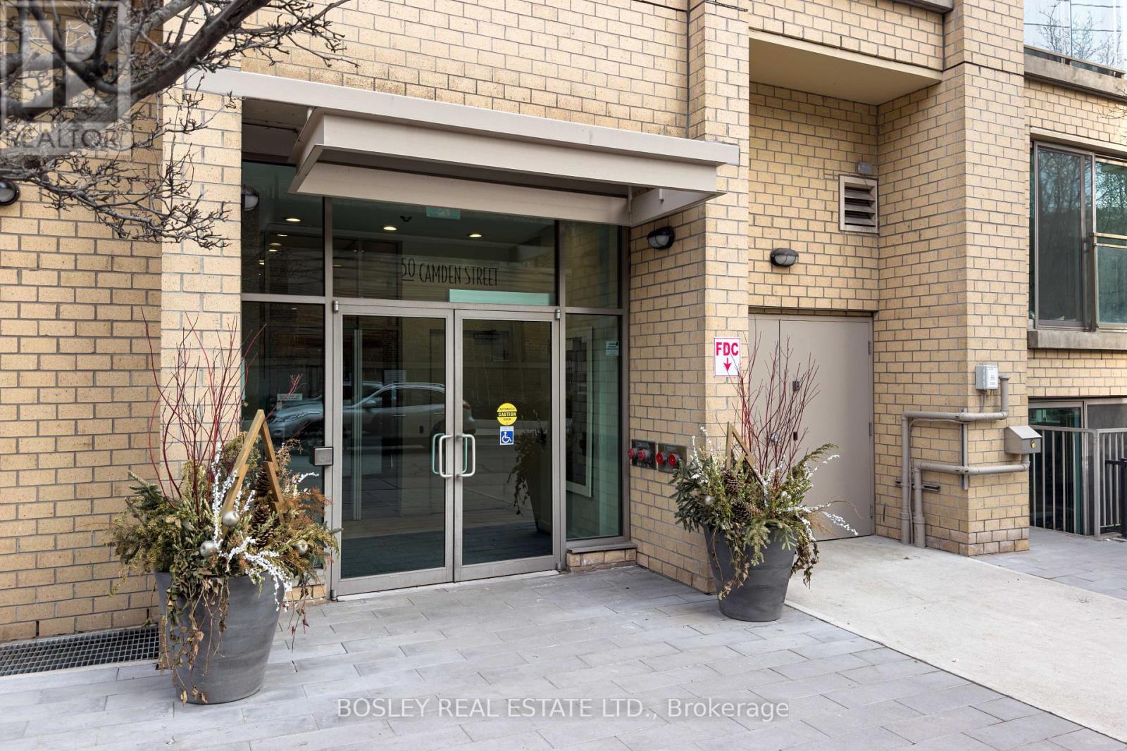 Photo 12 of 708 50 Camden Street, Toronto ON