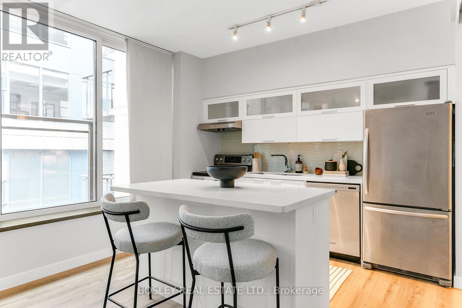 Photo 5 of 708 50 Camden Street, Toronto ON
