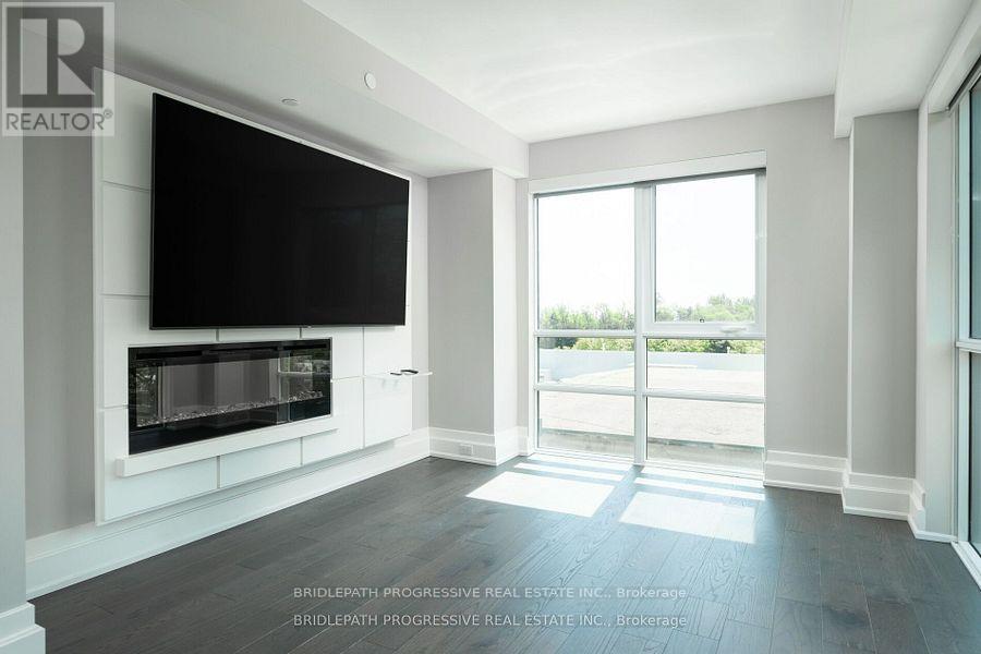 Photo 10 of 407 3 Southvale Drive, Toronto ON