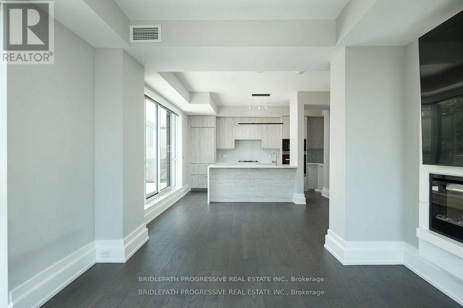 Photo 12 of 407 3 Southvale Drive, Toronto ON