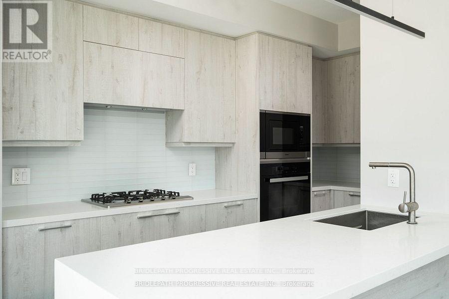Photo 15 of 407 3 Southvale Drive, Toronto ON