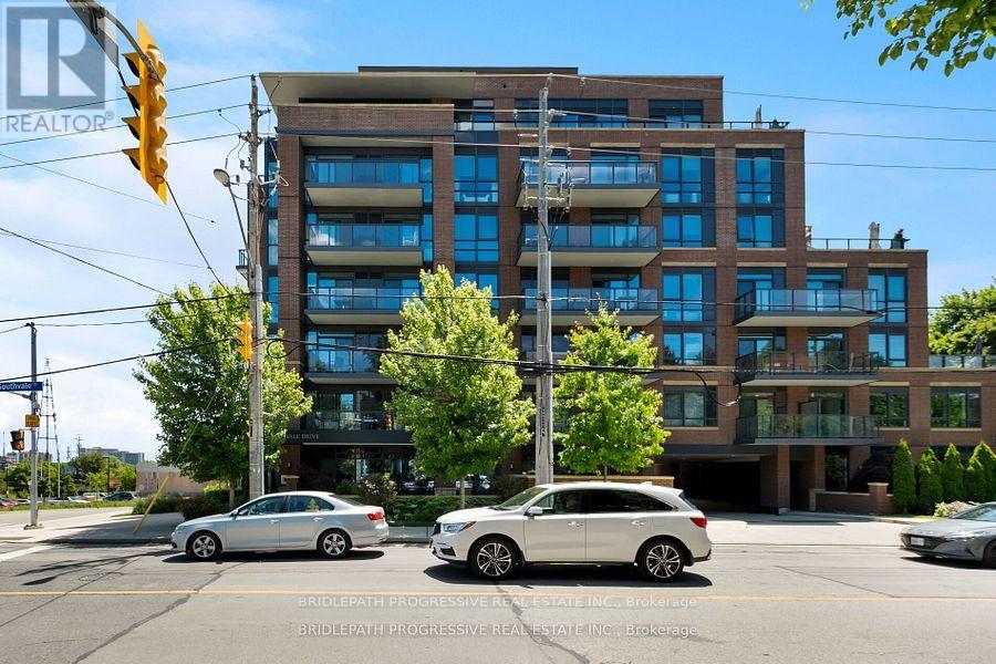 Photo 2 of 407 3 Southvale Drive, Toronto ON