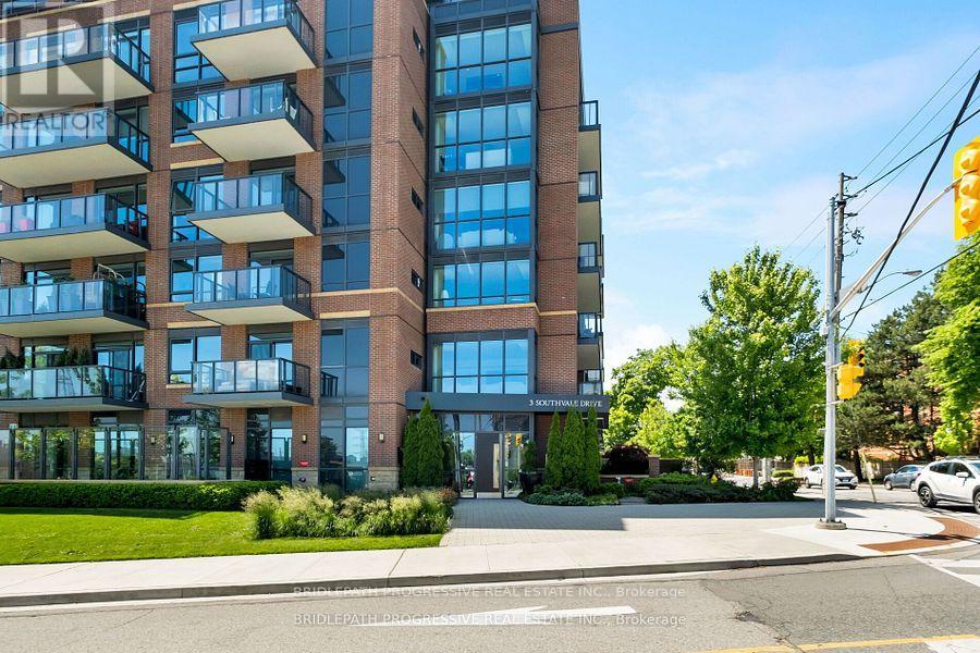 Photo 3 of 407 3 Southvale Drive, Toronto ON