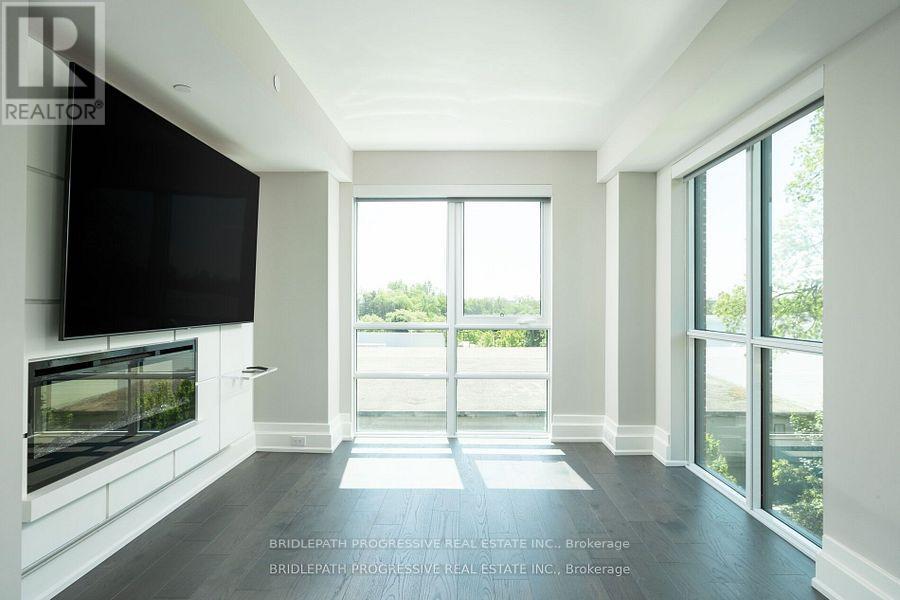 Photo 9 of 407 3 Southvale Drive, Toronto ON