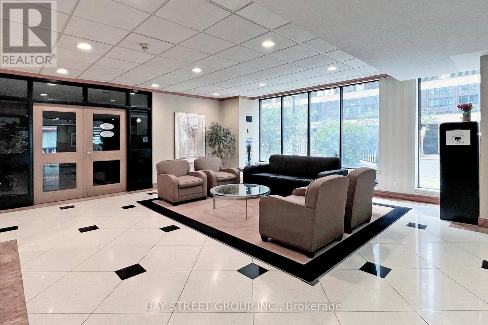 Photo 10 of 601 633 Bay Street, Toronto ON