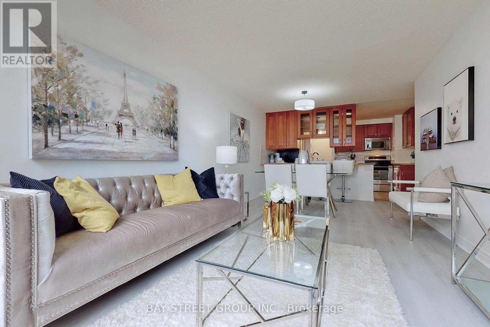 Photo 15 of 601 633 Bay Street, Toronto ON