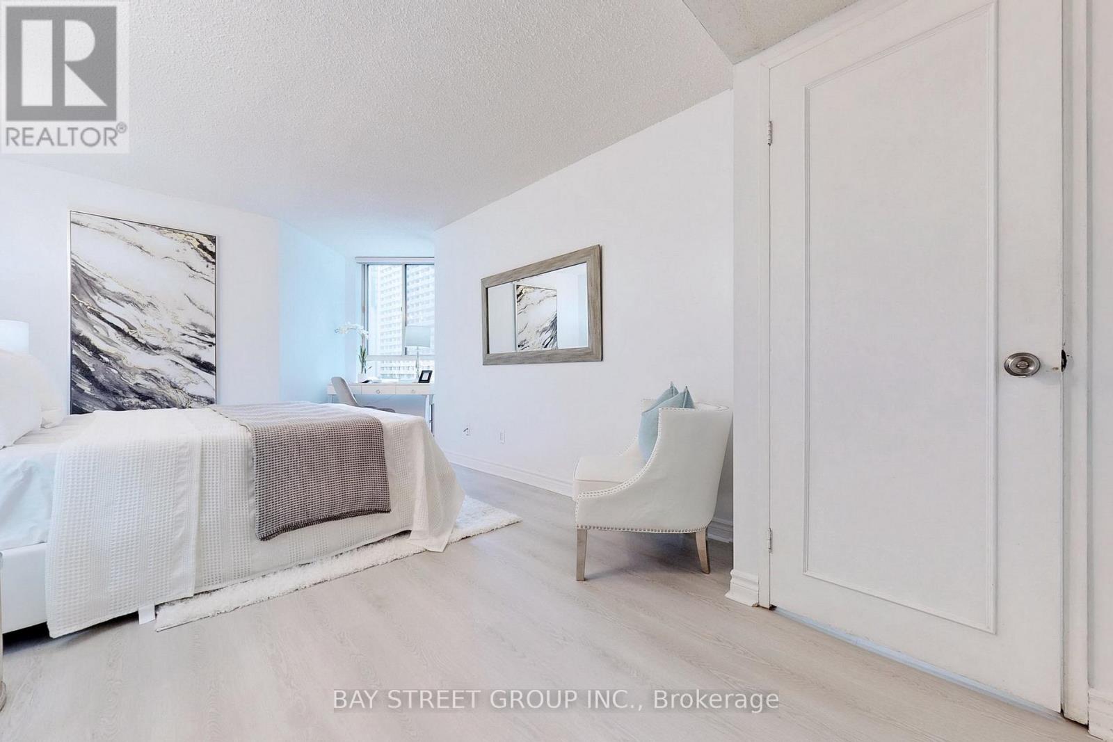 Photo 26 of 601 633 Bay Street, Toronto ON