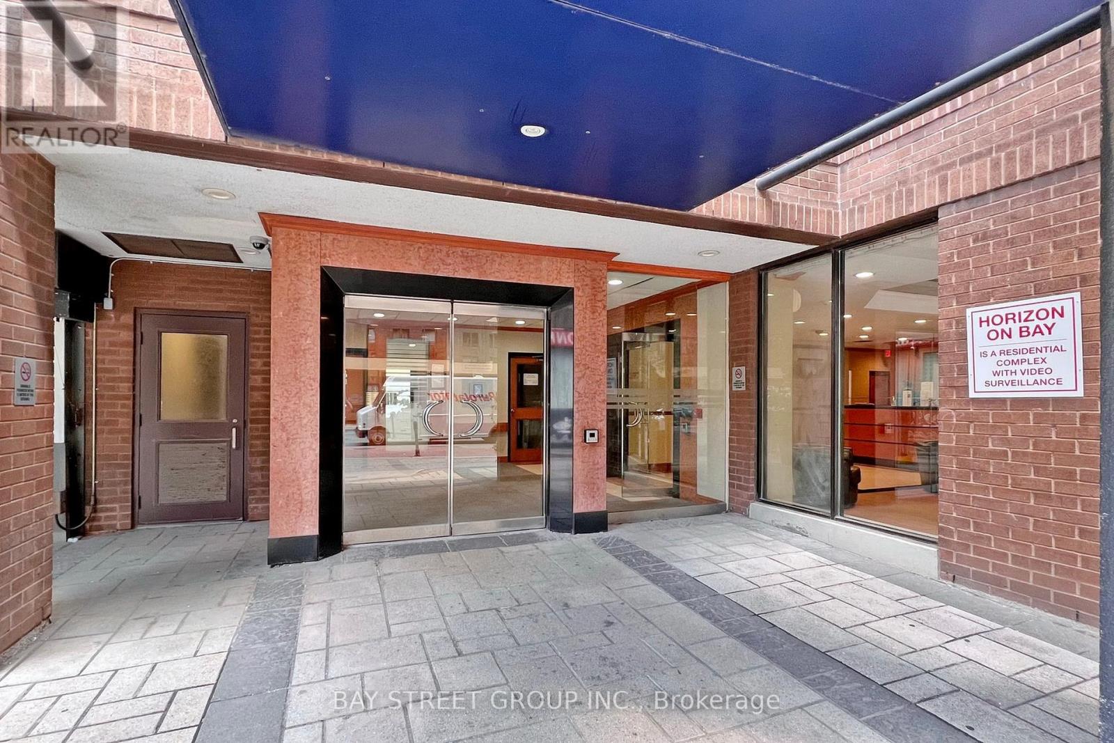 Photo 6 of 601 633 Bay Street, Toronto ON