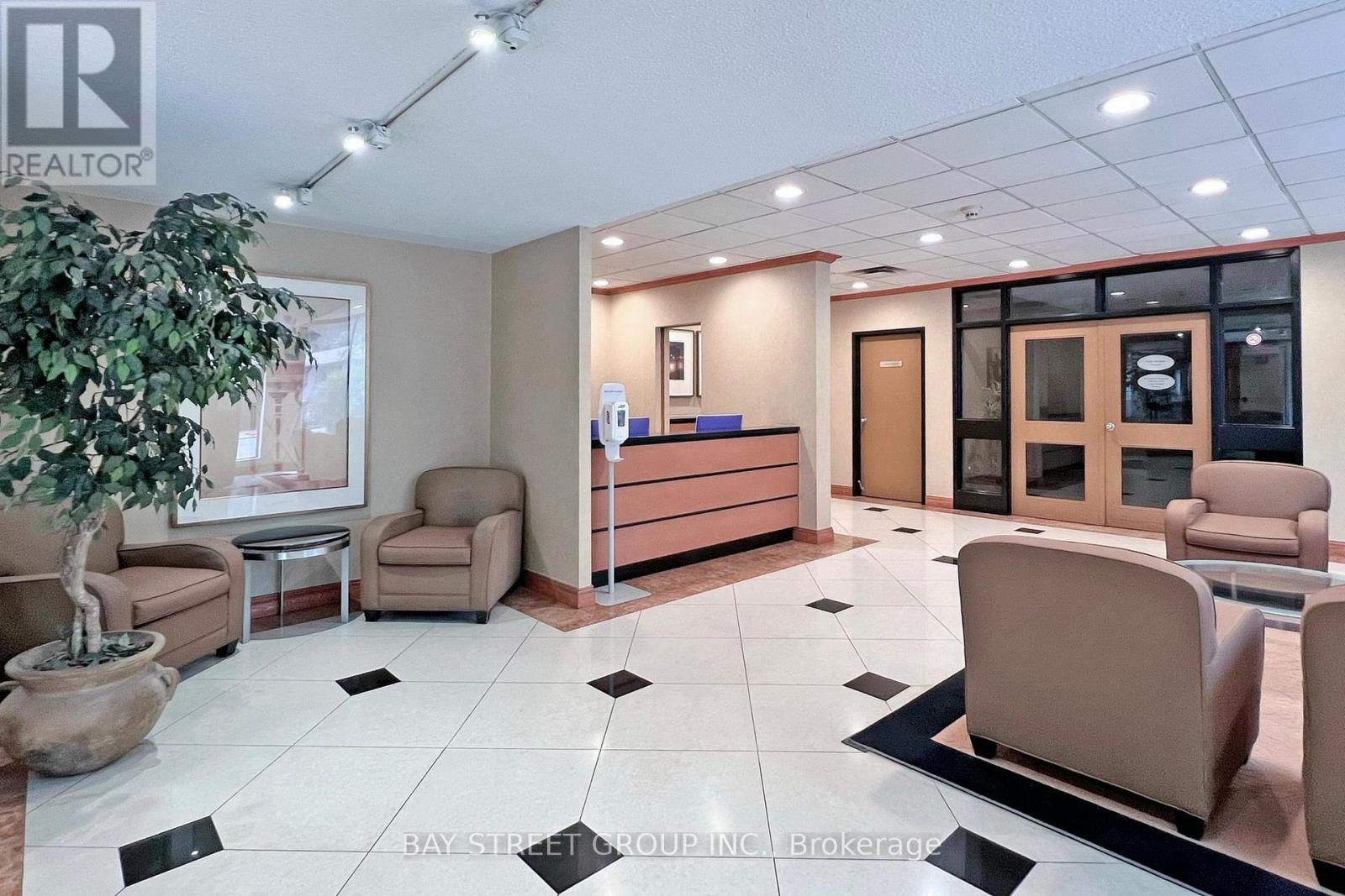 Photo 9 of 601 633 Bay Street, Toronto ON
