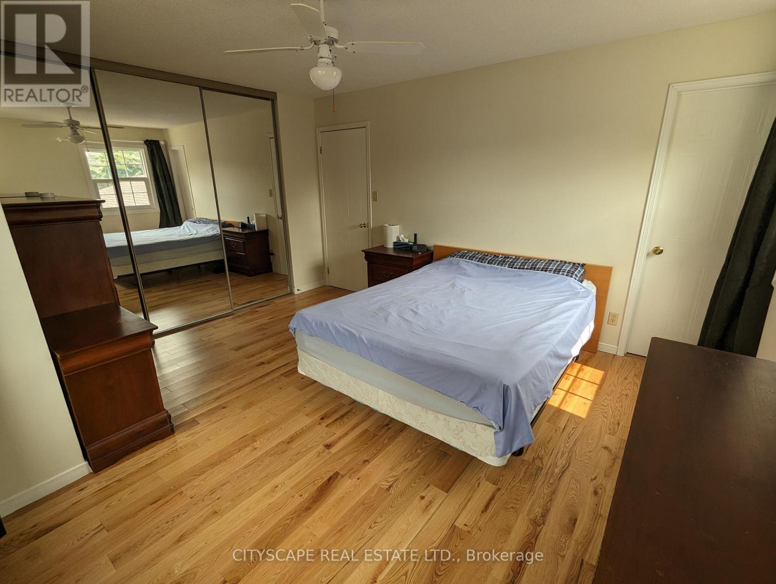 Photo 14 of 17 250 Keats Way, Waterloo ON