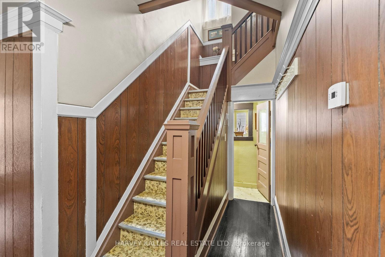 Photo 11 of 22 Seymour Avenue, Toronto ON