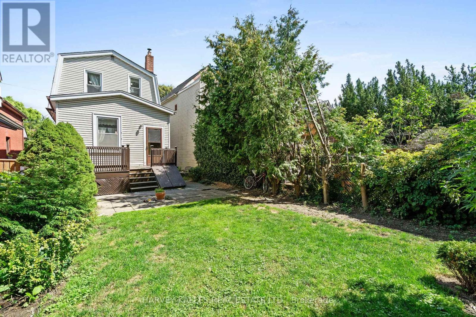 Photo 32 of 22 Seymour Avenue, Toronto ON