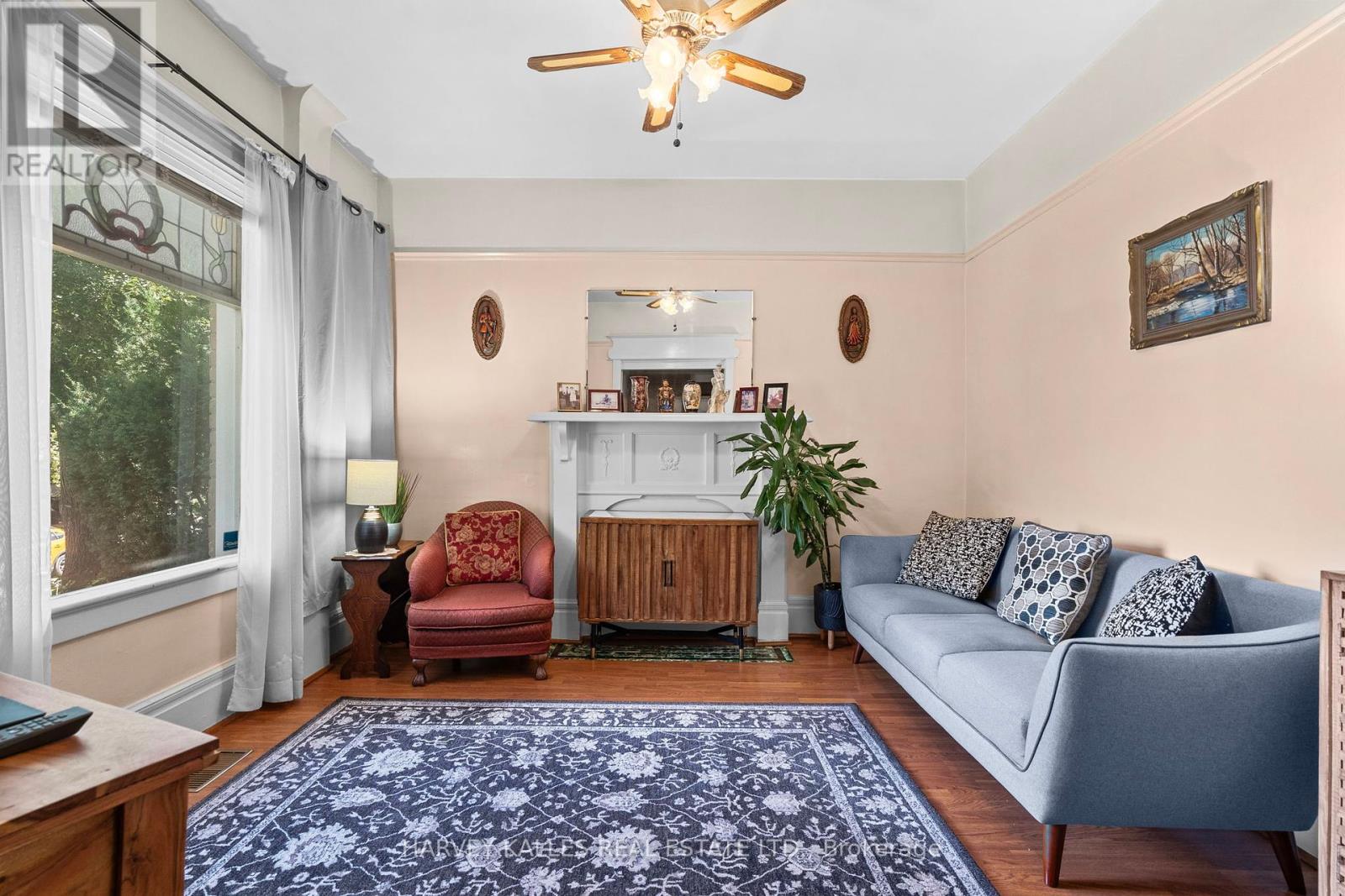 Photo 8 of 22 Seymour Avenue, Toronto ON