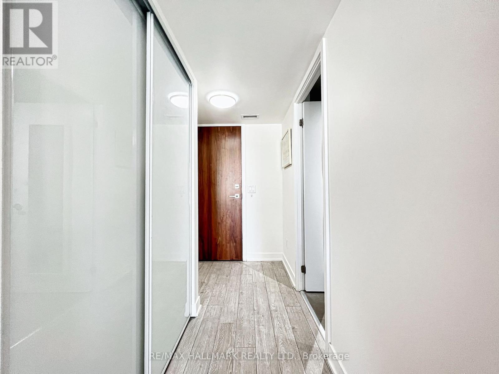 Photo 2 of 721 30 Baseball Place, Toronto ON