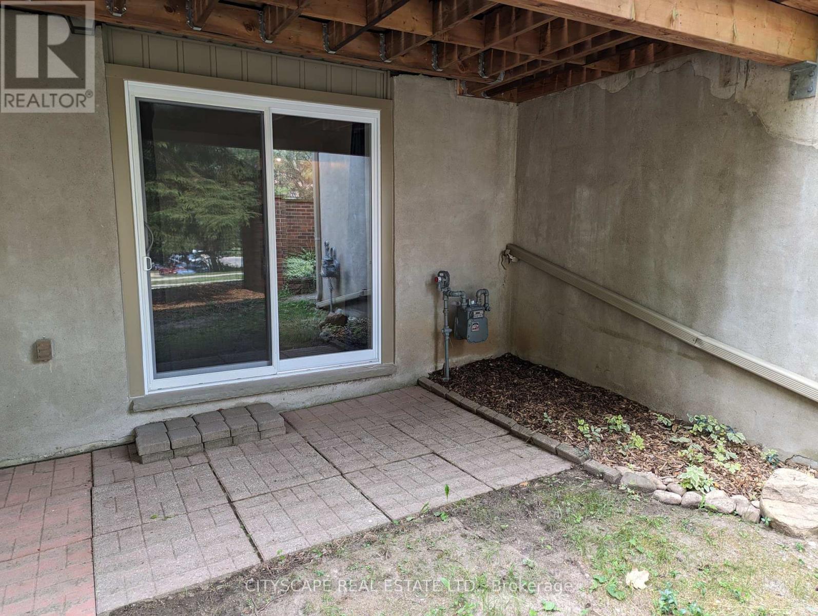 Photo 27 of 17 250 Keats Way, Waterloo ON