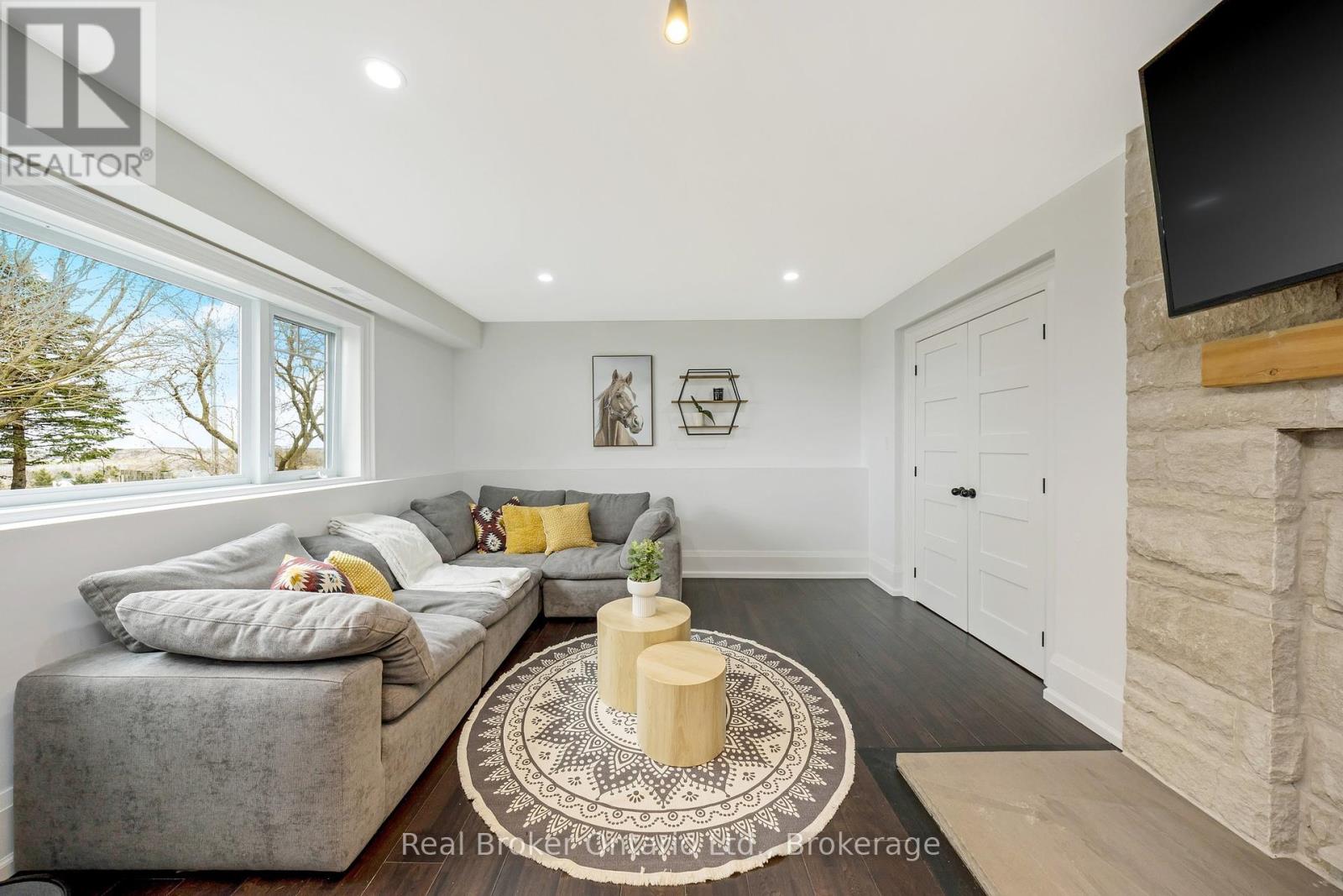 Photo 35 of 5938 Trafalgar Road, Erin ON