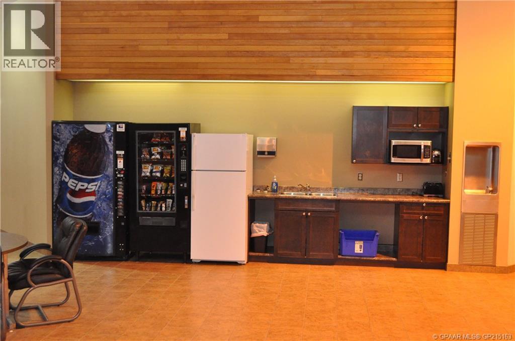 Photo 10 of 106 11039 78 Avenue, Grande Prairie AB