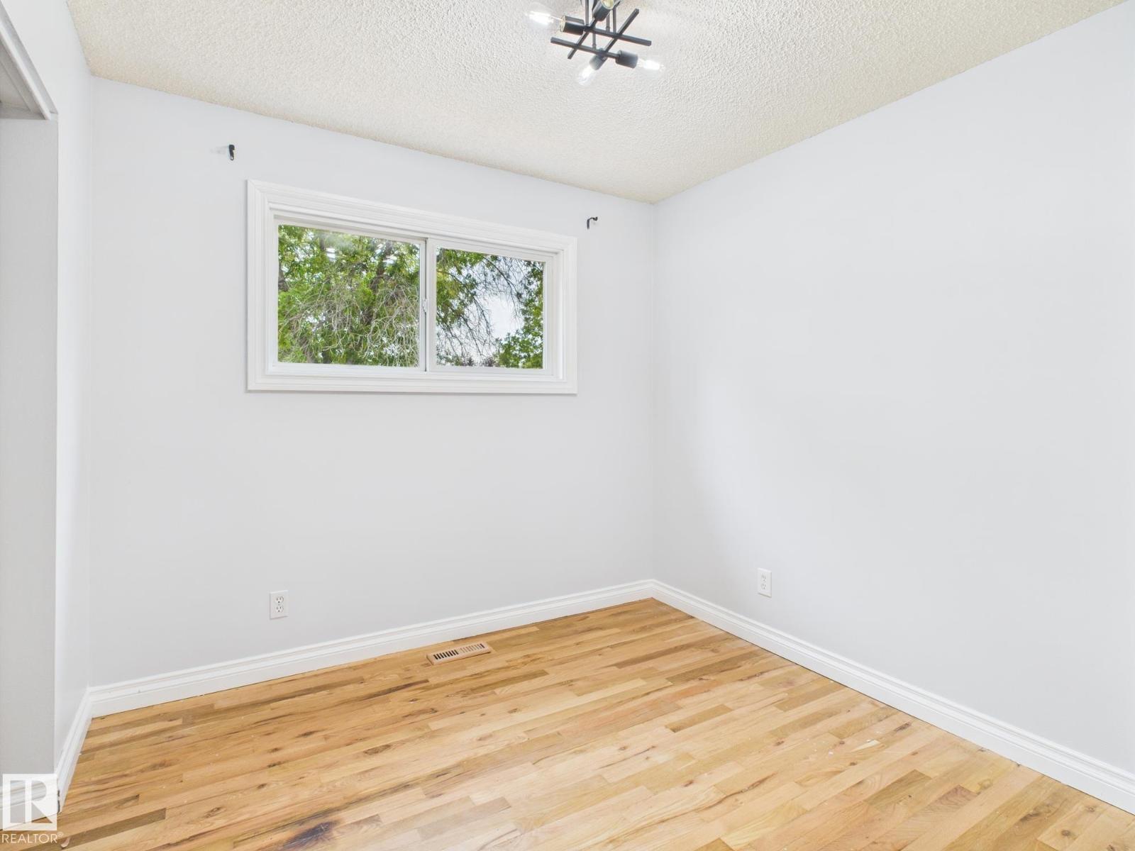 Photo 24 of 8525 92 Av, Fort Saskatchewan AB