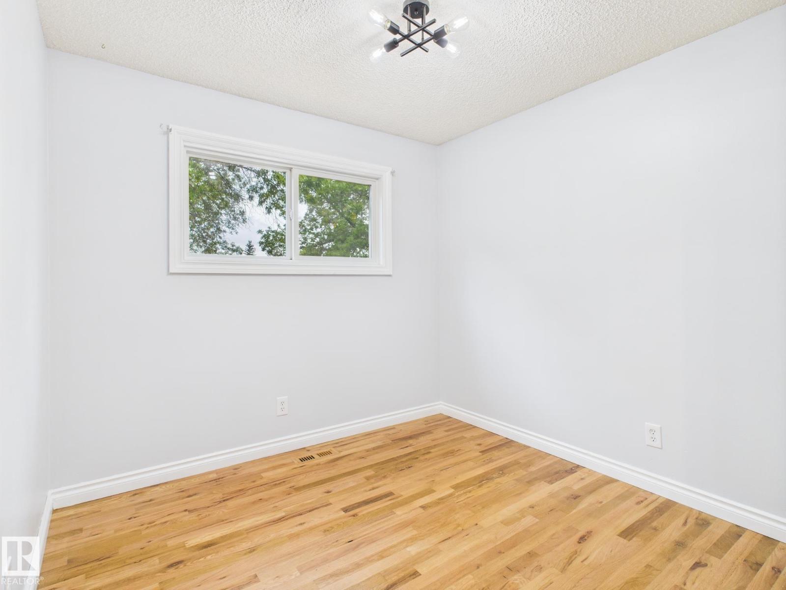 Photo 26 of 8525 92 Av, Fort Saskatchewan AB