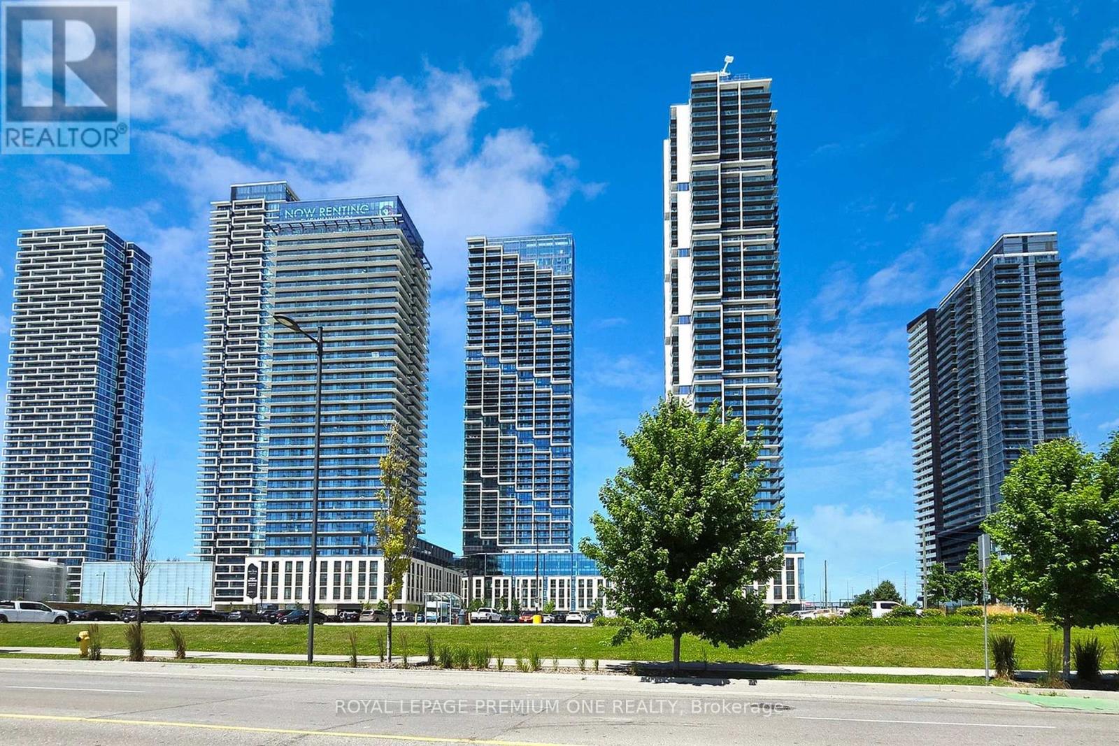 Photo 1 of 1810 1000 Portage Parkway, Vaughan ON