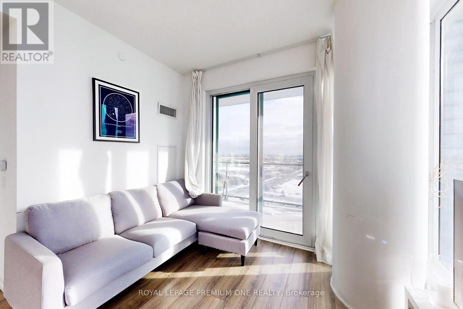 Photo 14 of 1810 1000 Portage Parkway, Vaughan ON