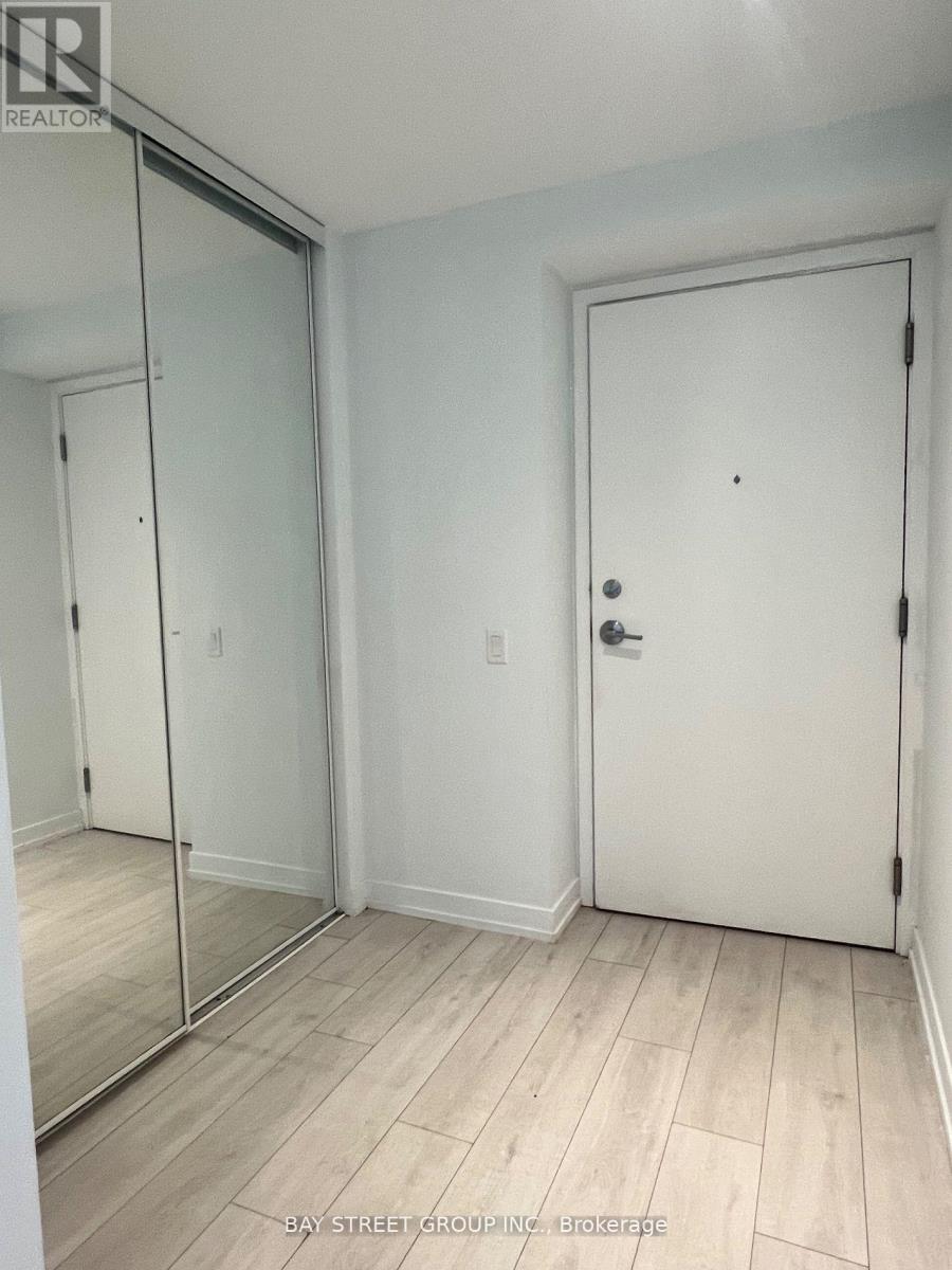 Photo 3 of 2303 950 Portage Parkway, Vaughan ON