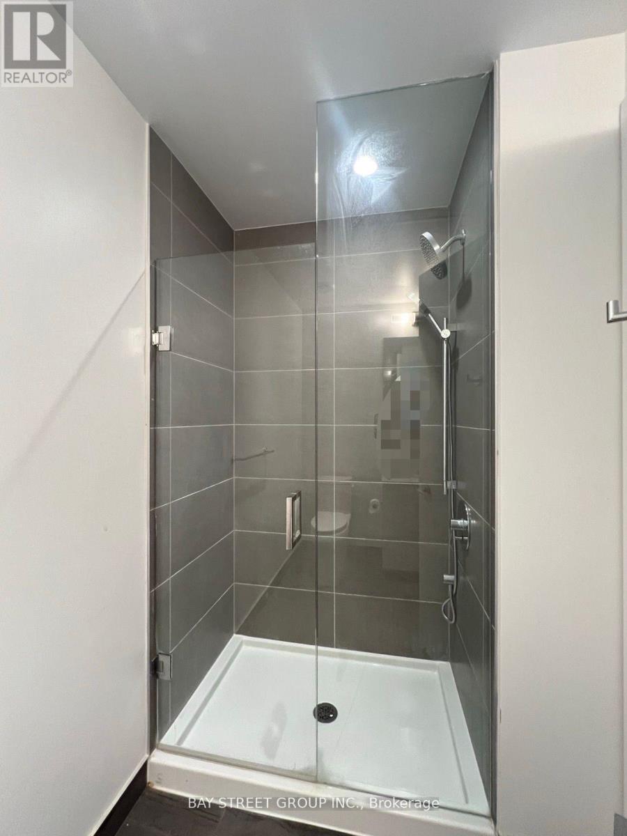 Photo 7 of 2303 950 Portage Parkway, Vaughan ON